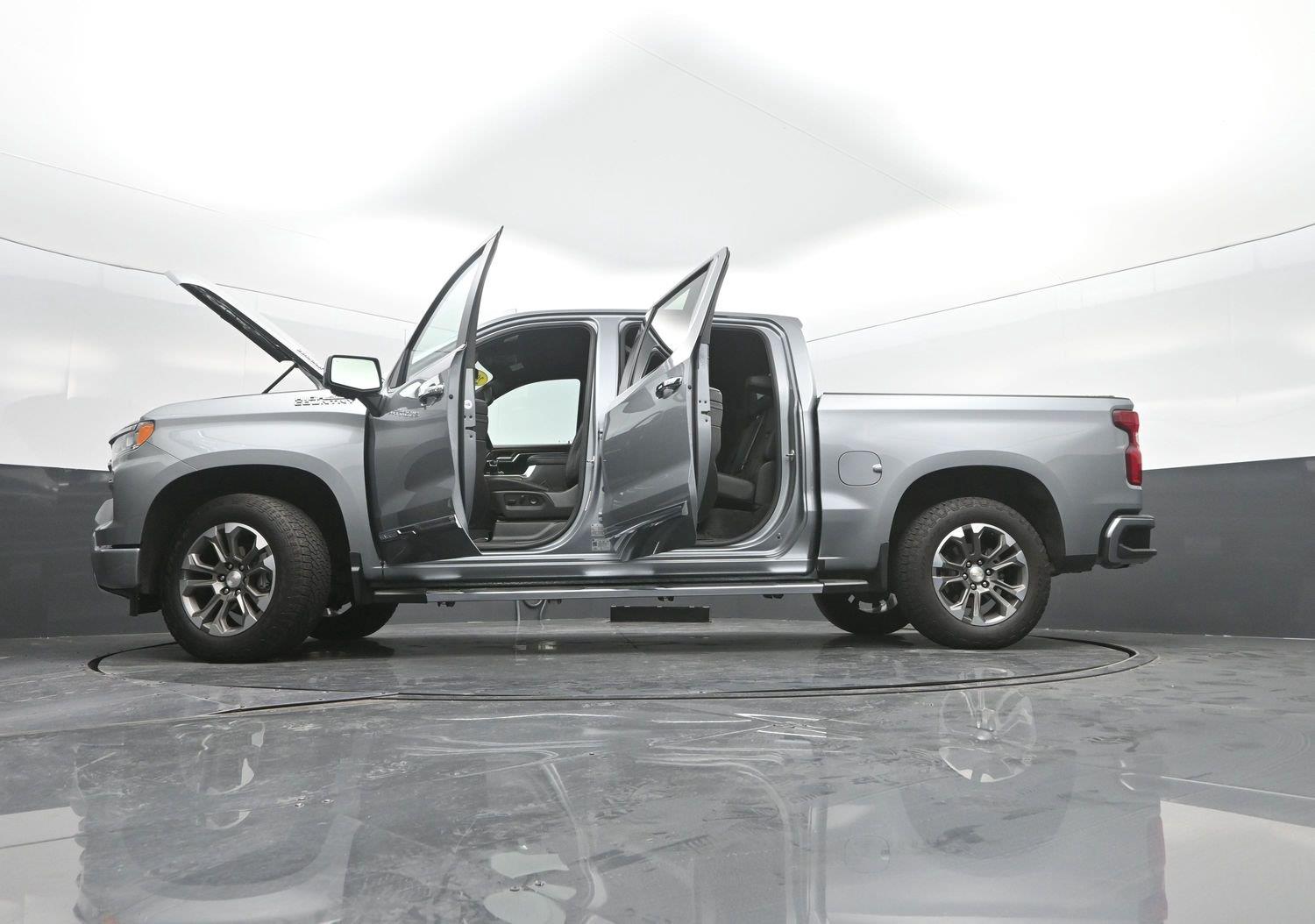 Used 2024 Sterling Gray Metallic Chevrolet High Country image 58