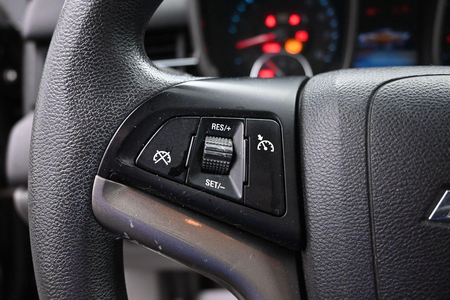 Used 2015 Ashen Gray Metallic Chevrolet LT image 18