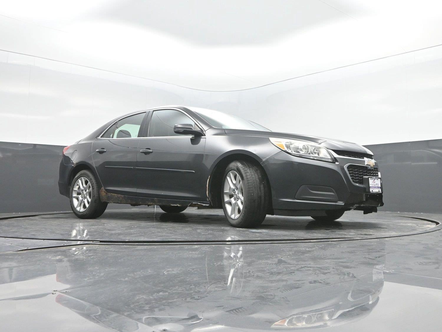 Used 2015 Ashen Gray Metallic Chevrolet LT image 27