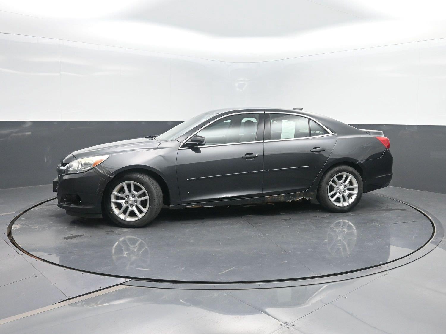 Used 2015 Ashen Gray Metallic Chevrolet LT image 33