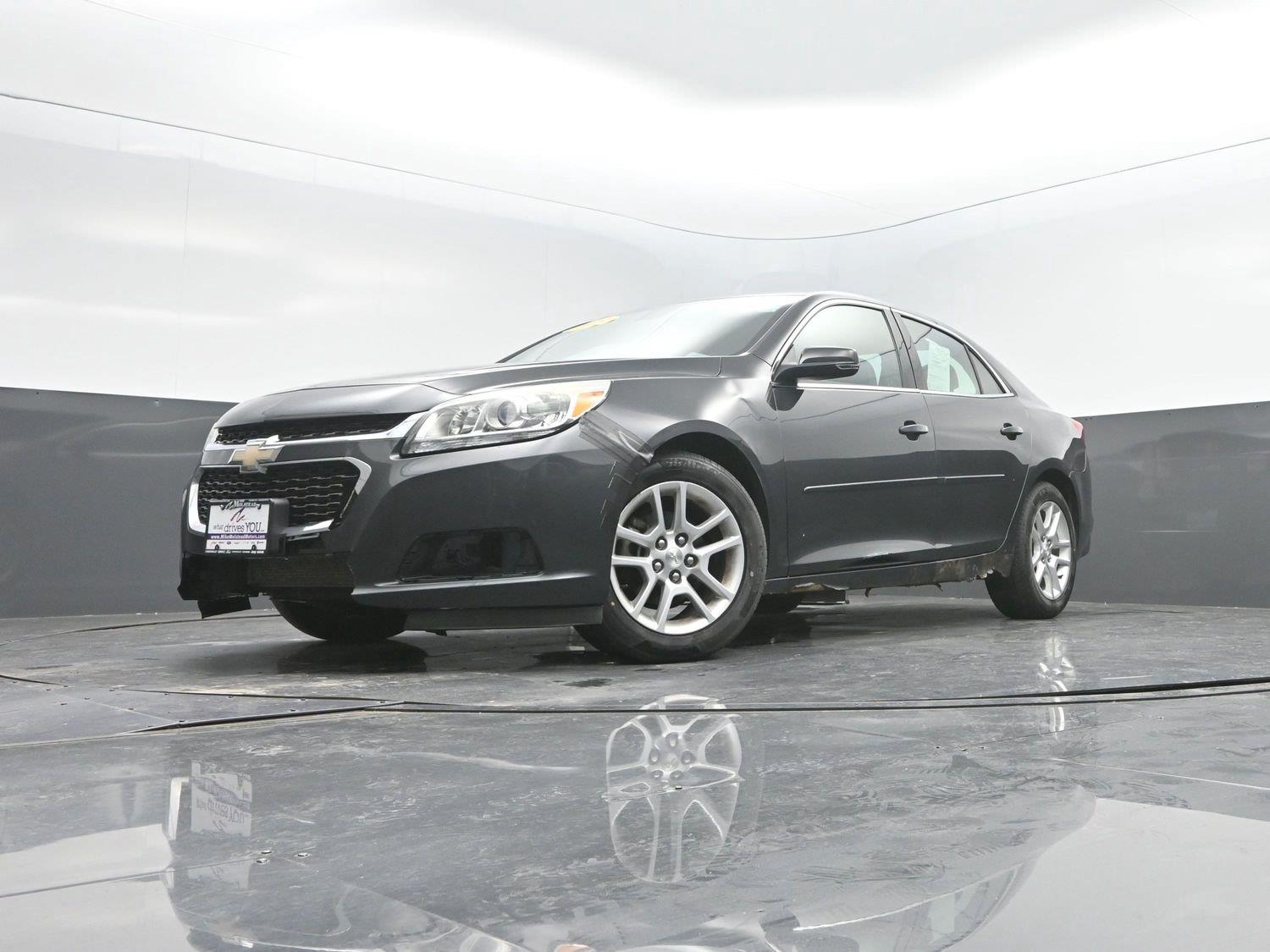 Used 2015 Ashen Gray Metallic Chevrolet LT image 36