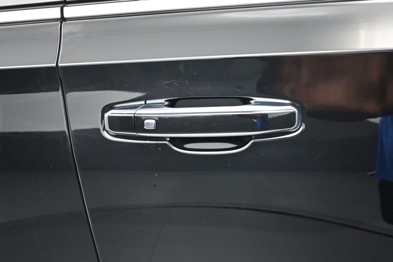 Used 2022 Black Chevrolet High Country image 8