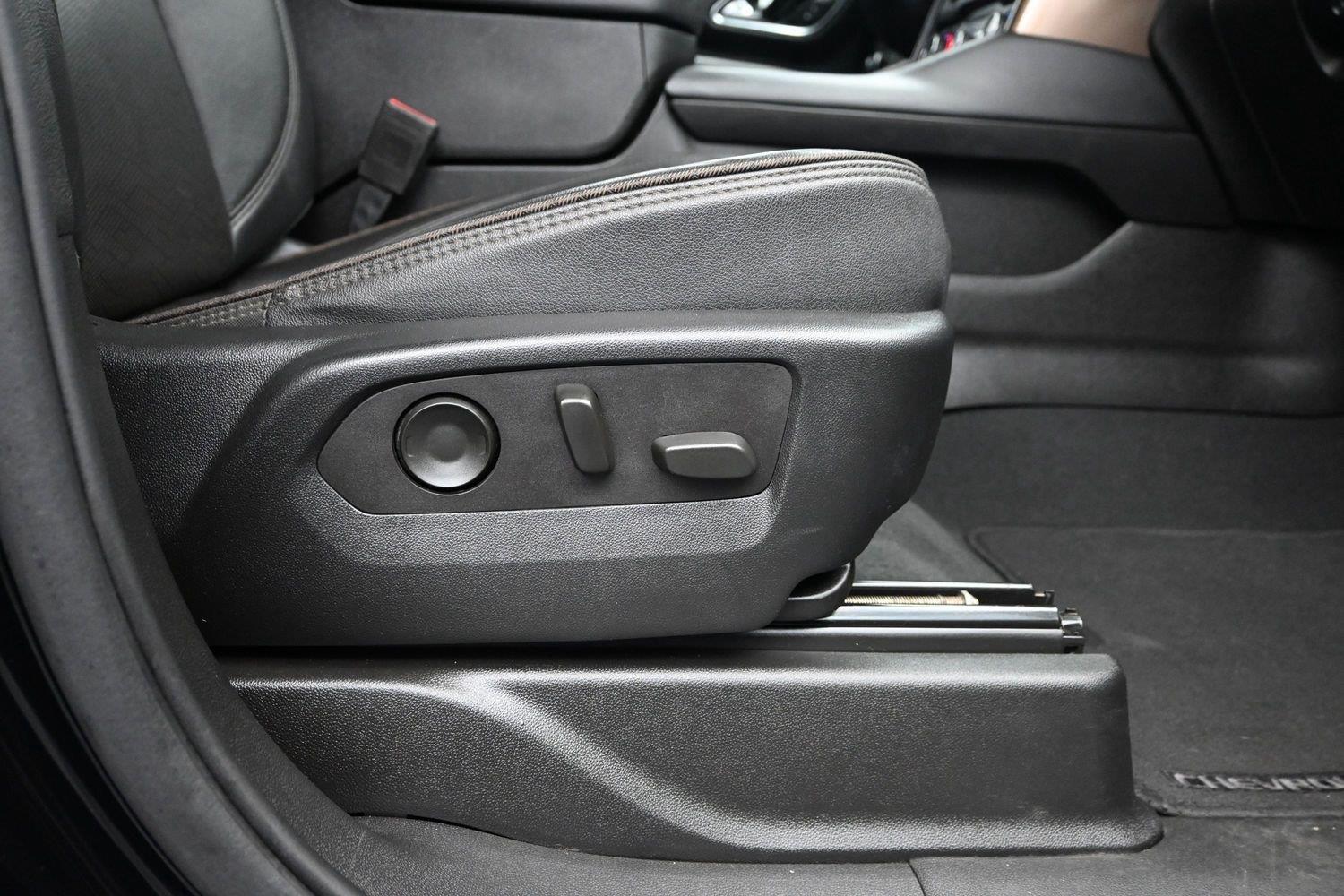 Used 2022 Black Chevrolet High Country image 12