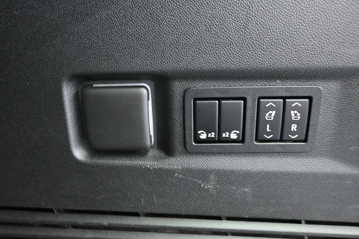 Used 2022 Black Chevrolet High Country image 19