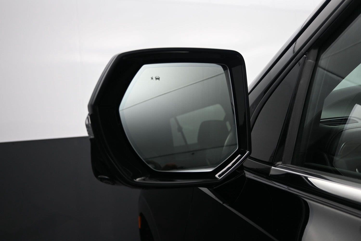 Used 2022 Black Chevrolet High Country image 21