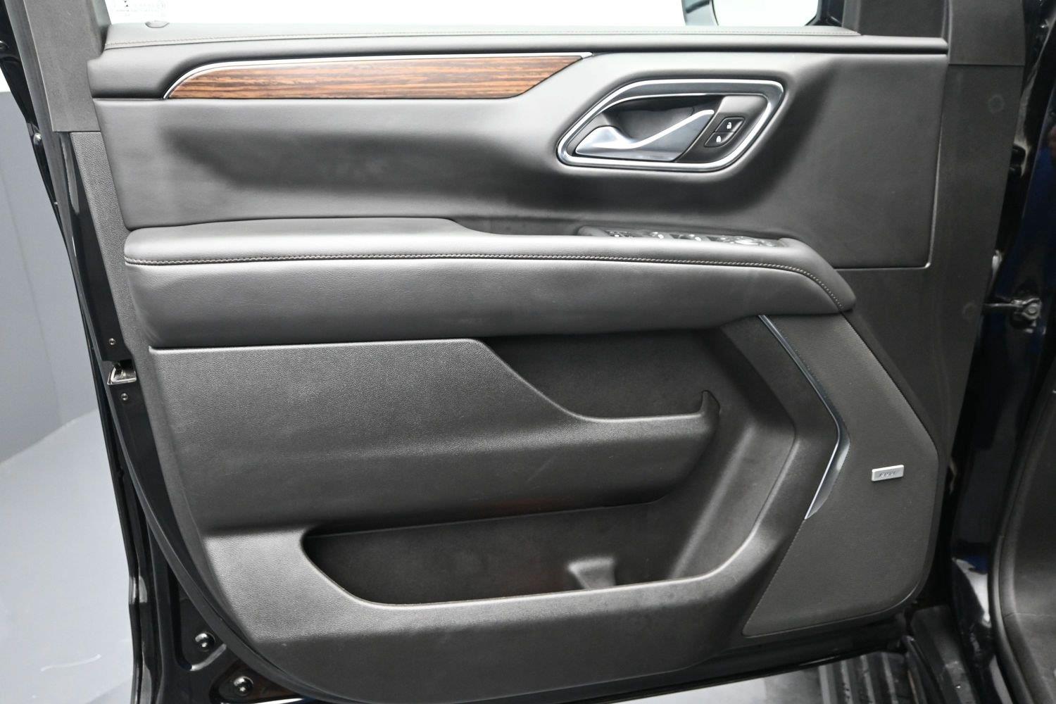 Used 2022 Black Chevrolet High Country image 22