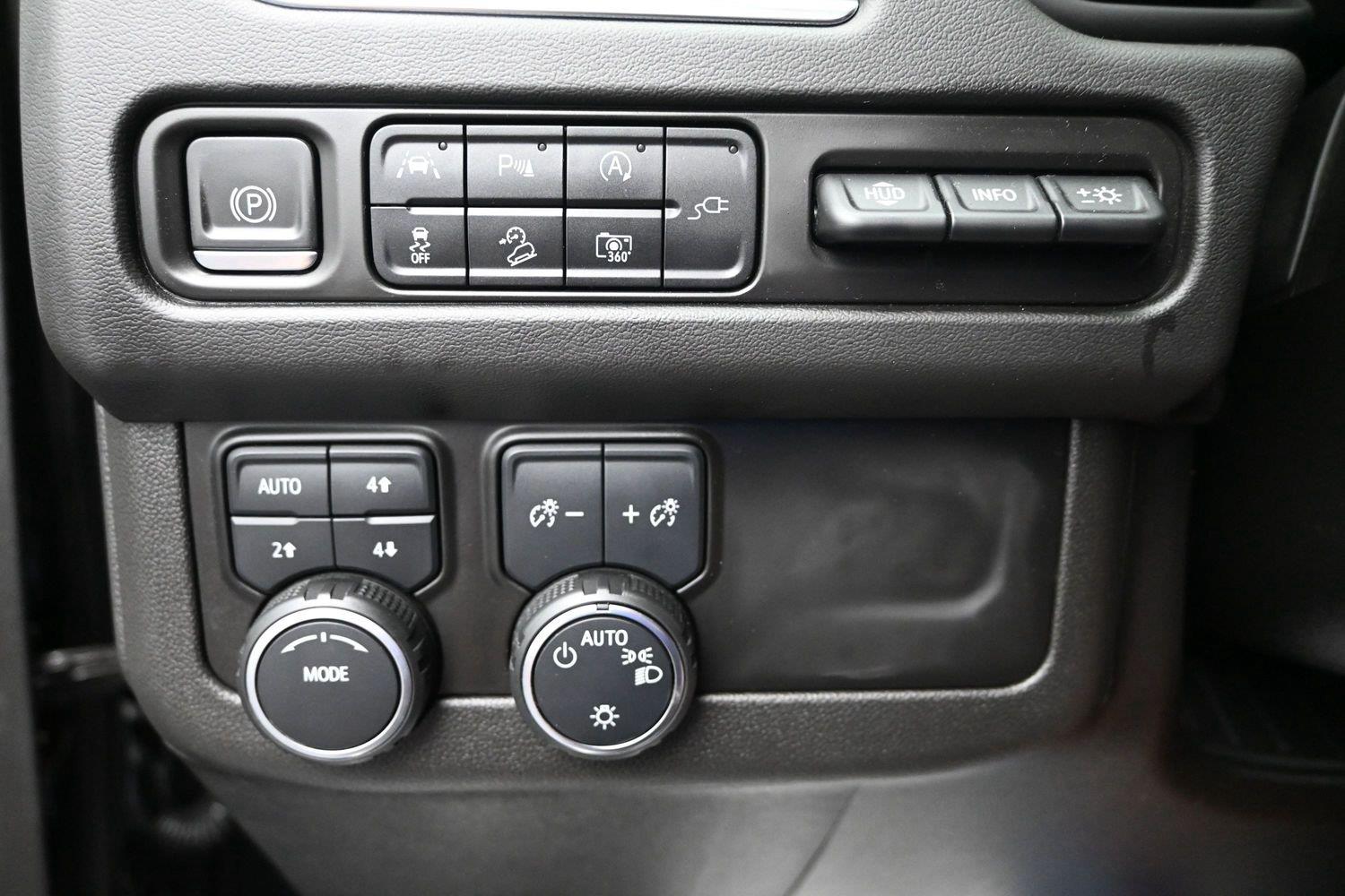 Used 2022 Black Chevrolet High Country image 25