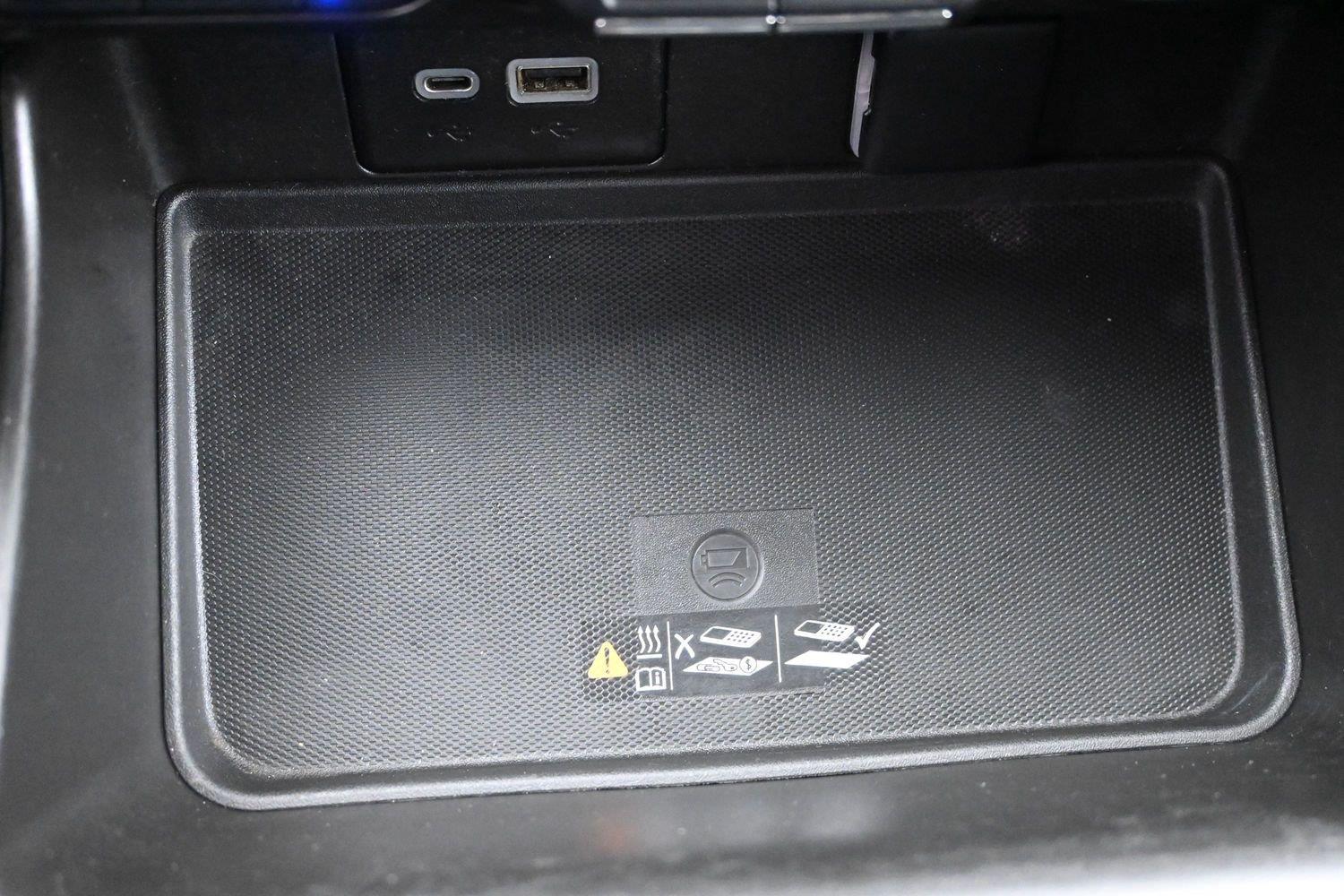 Used 2022 Black Chevrolet High Country image 34