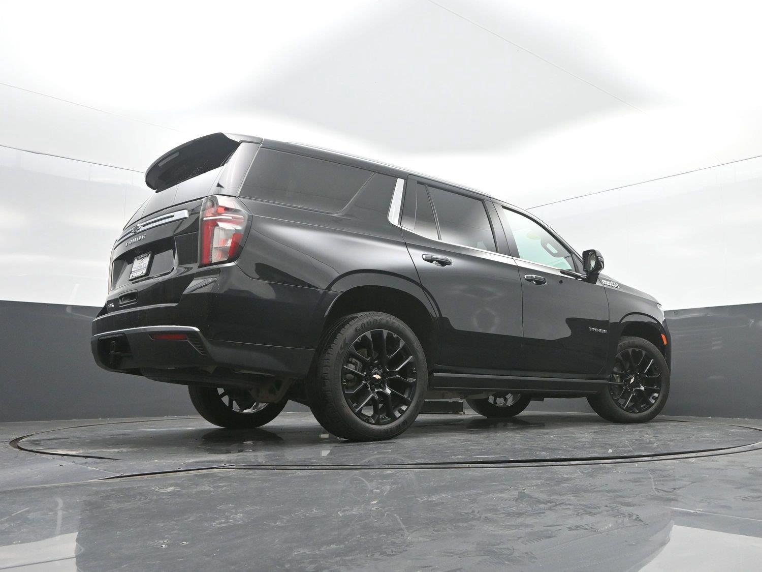 Used 2022 Black Chevrolet High Country image 39