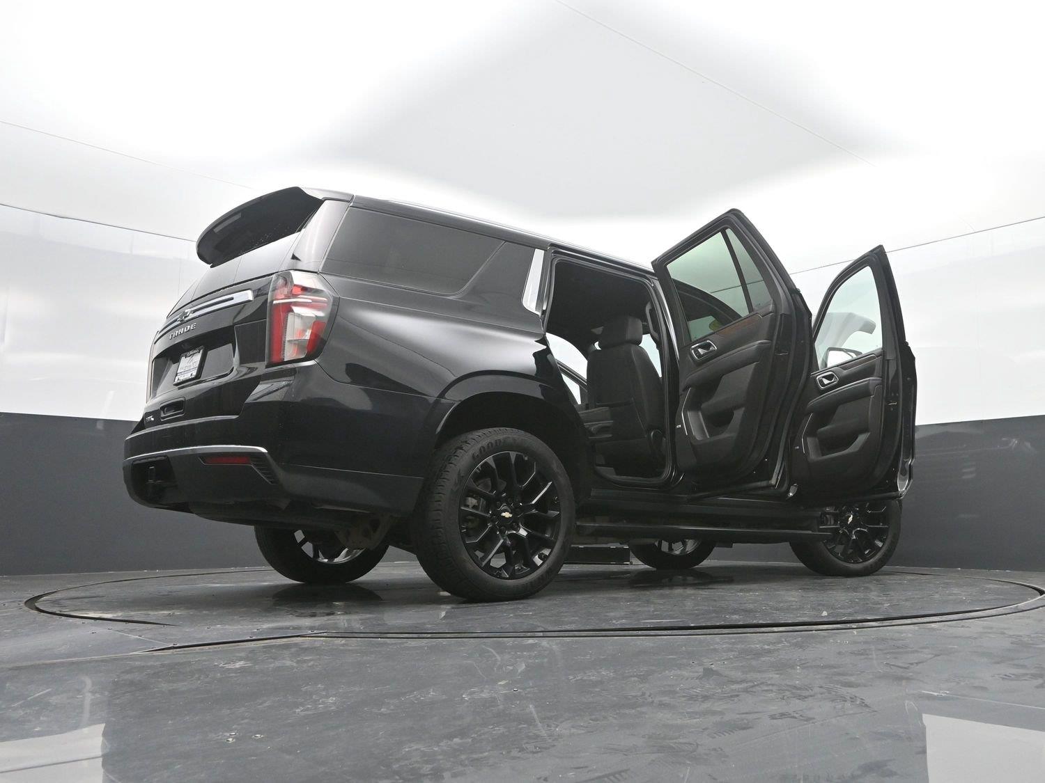 Used 2022 Black Chevrolet High Country image 54