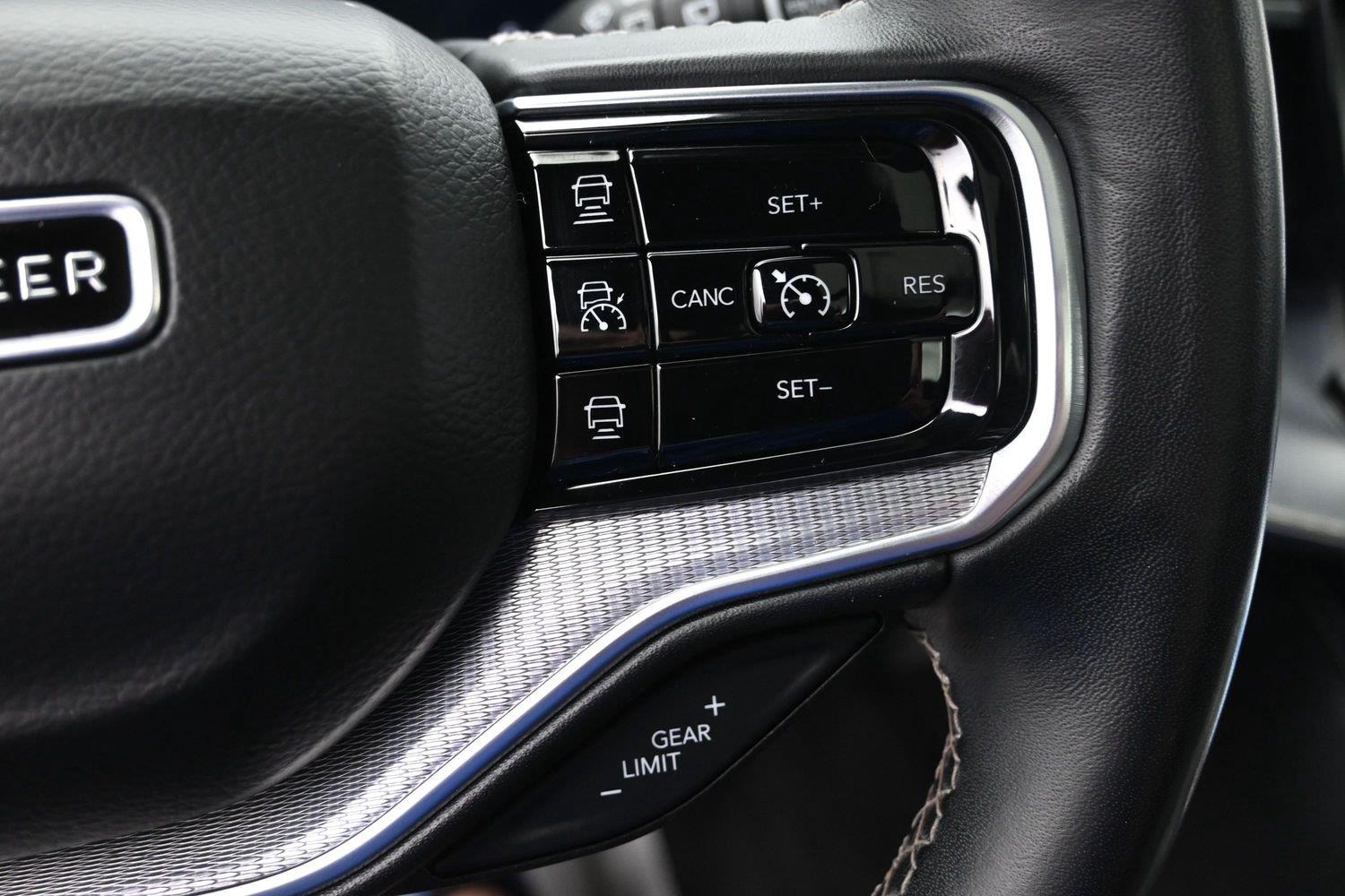 Used 2022 Silver Zynith Jeep Series I image 25