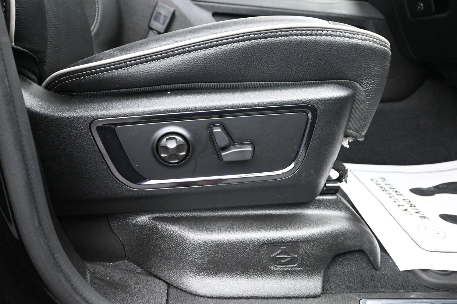 Used 2026 Diamond Black Crystal Pearlcoat Ram Limited image 10
