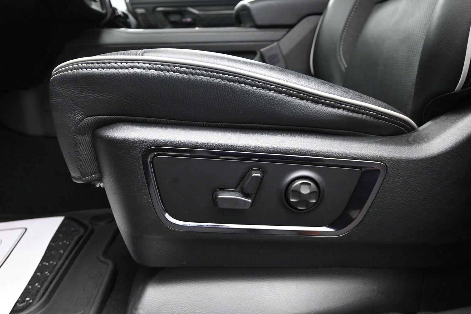 Used 2026 Diamond Black Crystal Pearlcoat Ram Limited image 23