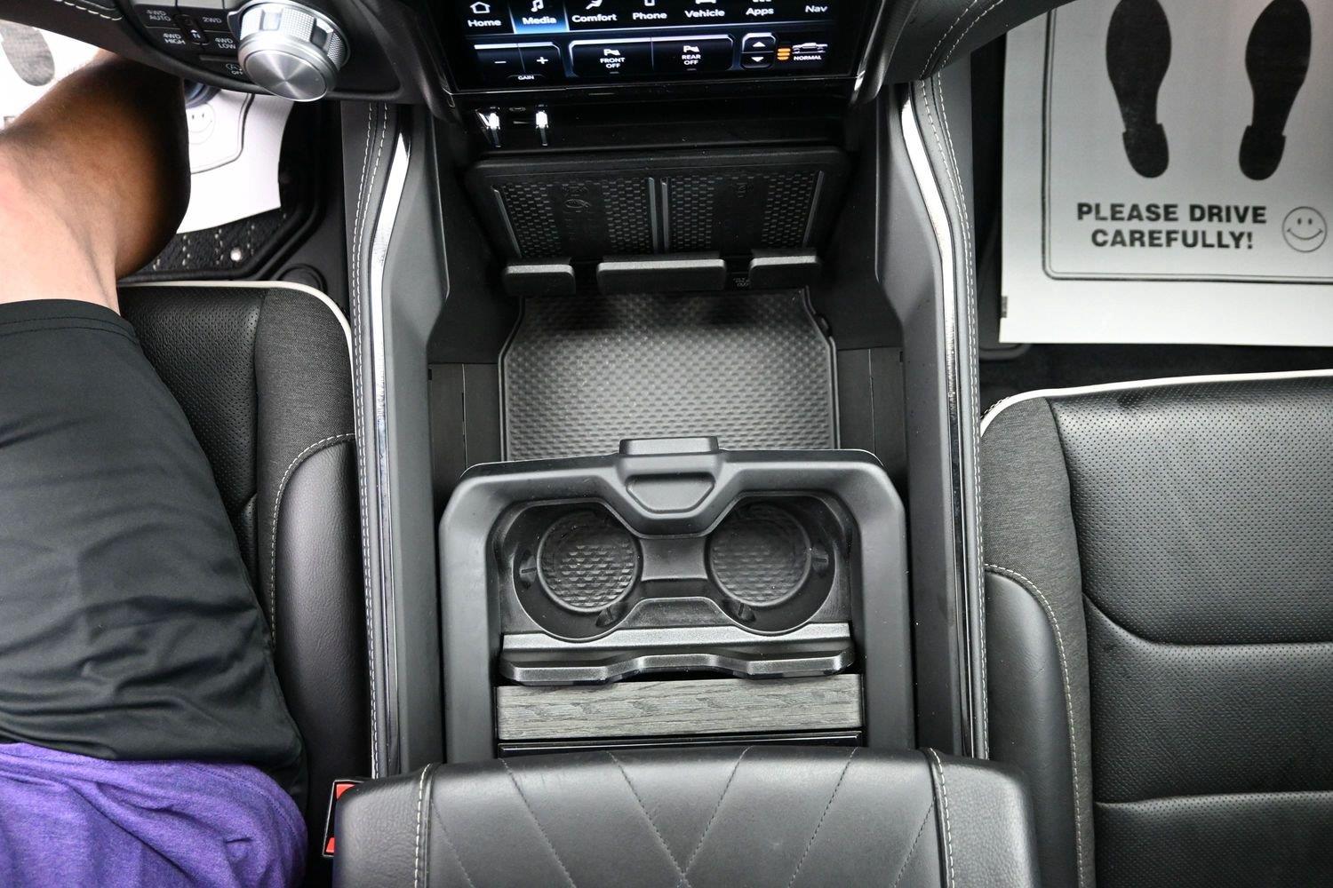 Used 2026 Diamond Black Crystal Pearlcoat Ram Limited image 34