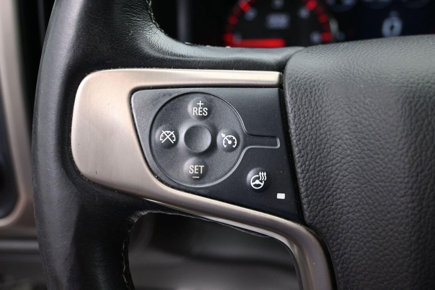 Used 2015 White Diamond Tricoat GMC Denali image 25