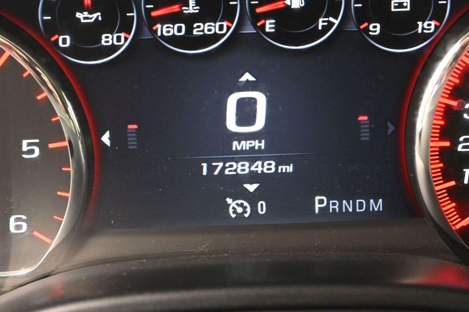 Used 2015 White Diamond Tricoat GMC Denali image 28
