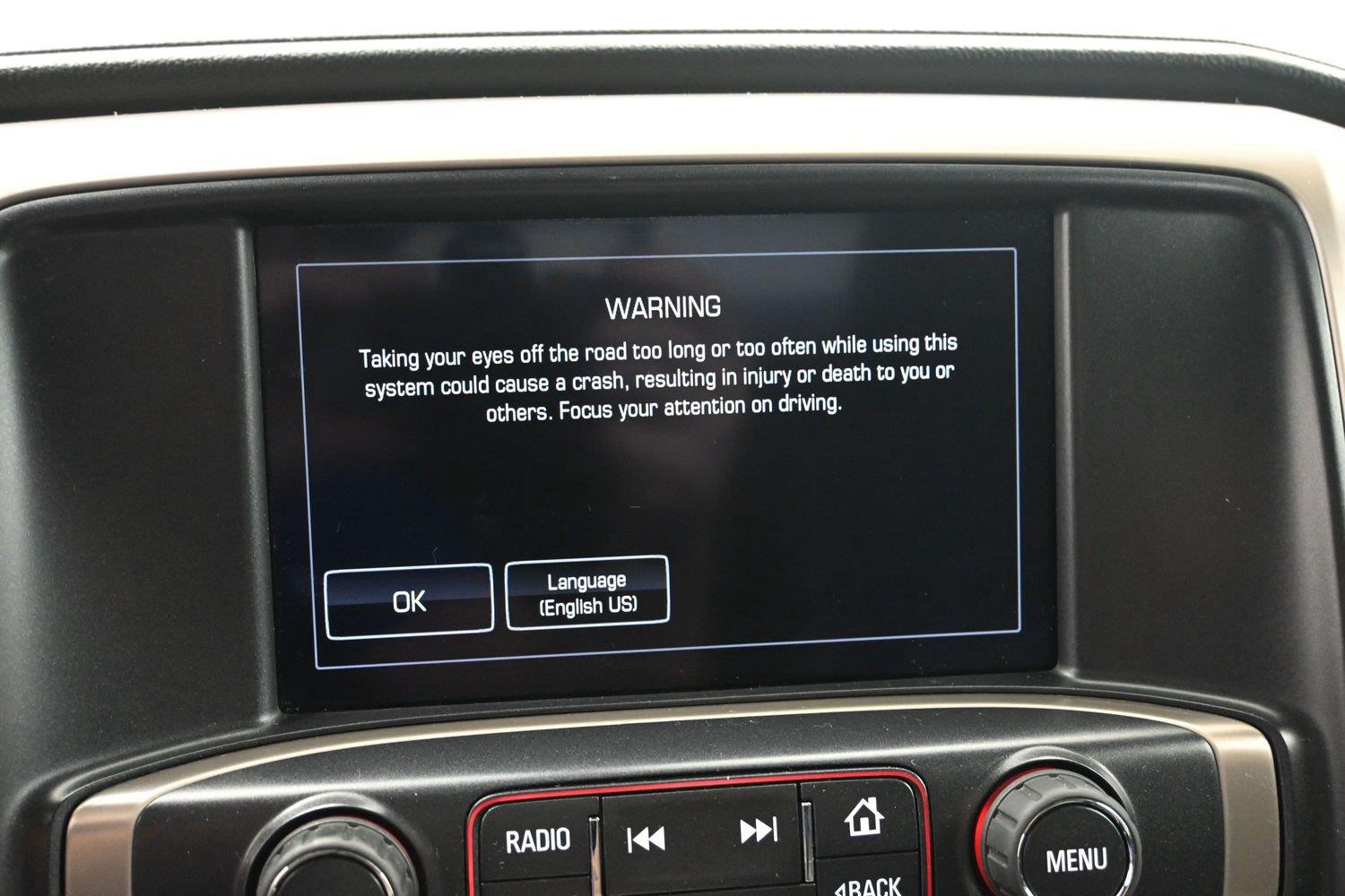 Used 2015 White Diamond Tricoat GMC Denali image 29