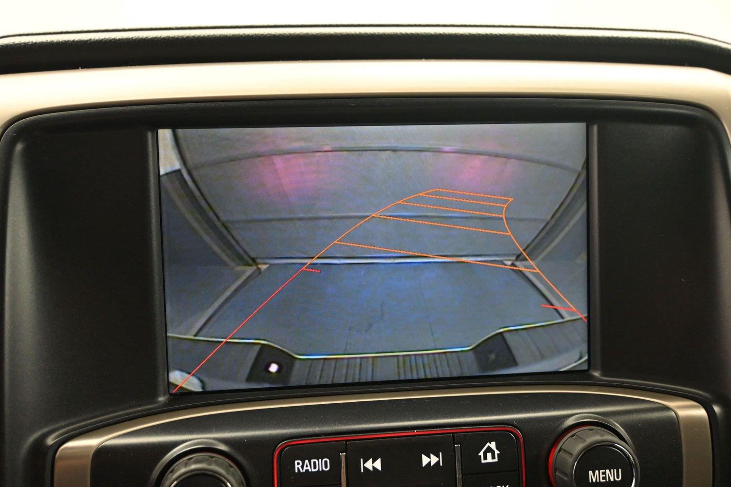 Used 2015 White Diamond Tricoat GMC Denali image 30