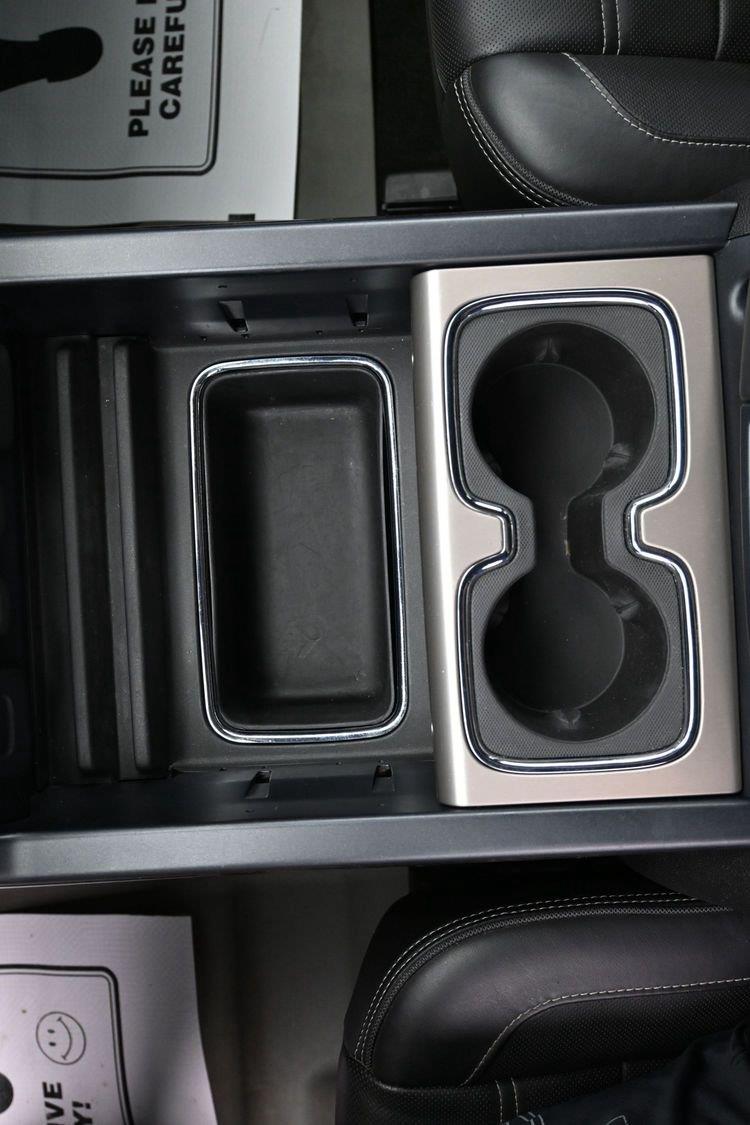 Used 2015 White Diamond Tricoat GMC Denali image 32