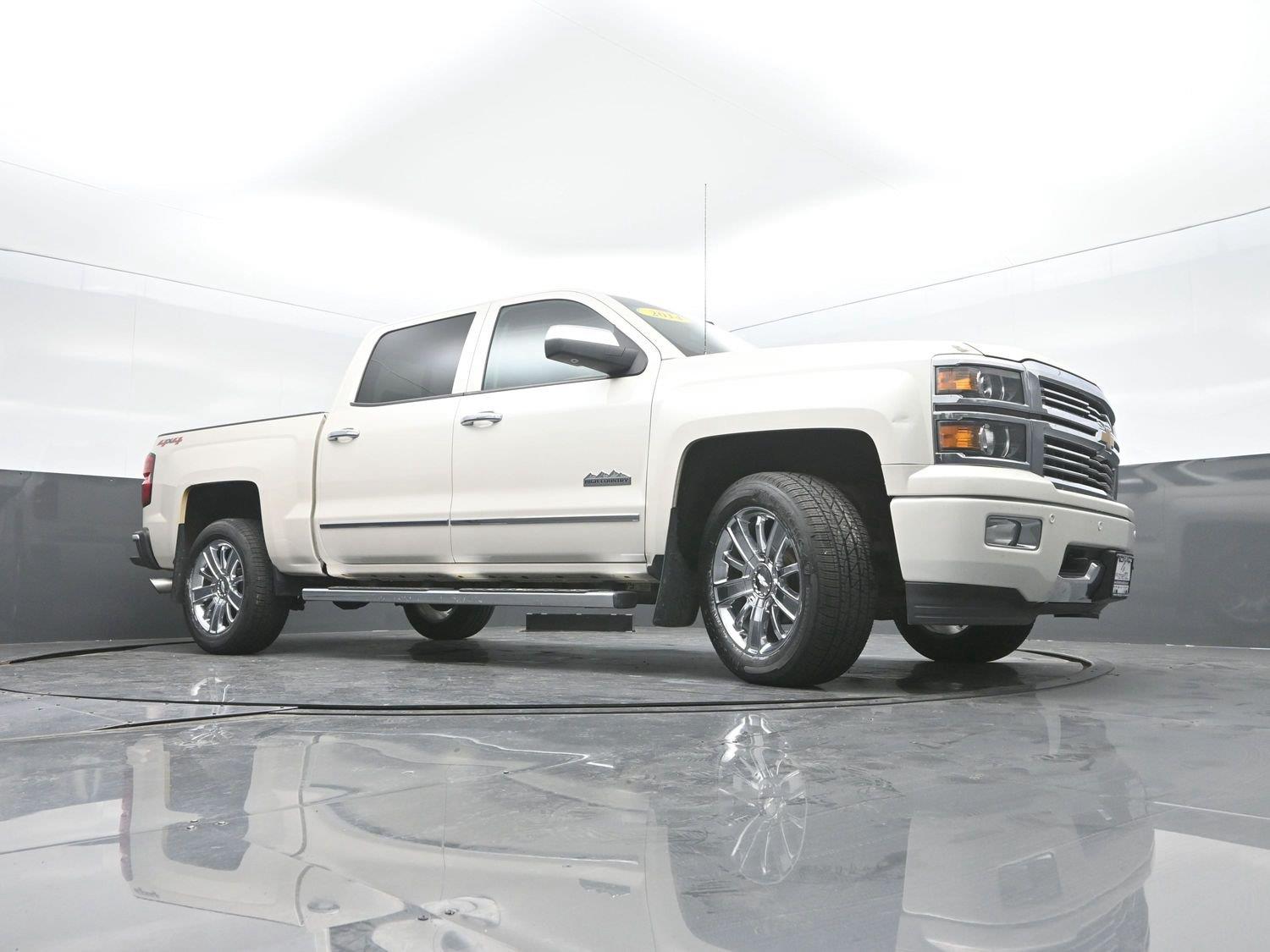 Used 2014 White Diamond Tricoat Chevrolet High Country image 36