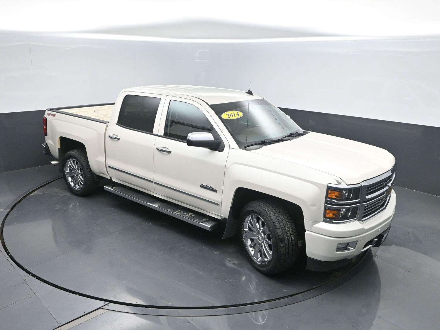 Used 2014 White Diamond Tricoat Chevrolet High Country image 40