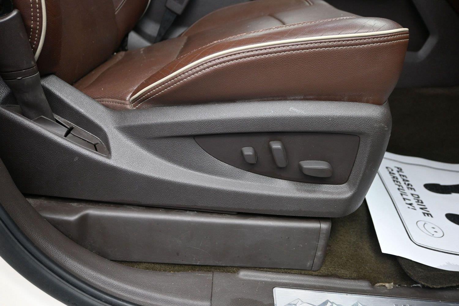 Used 2014 White Diamond Tricoat Chevrolet High Country image 9