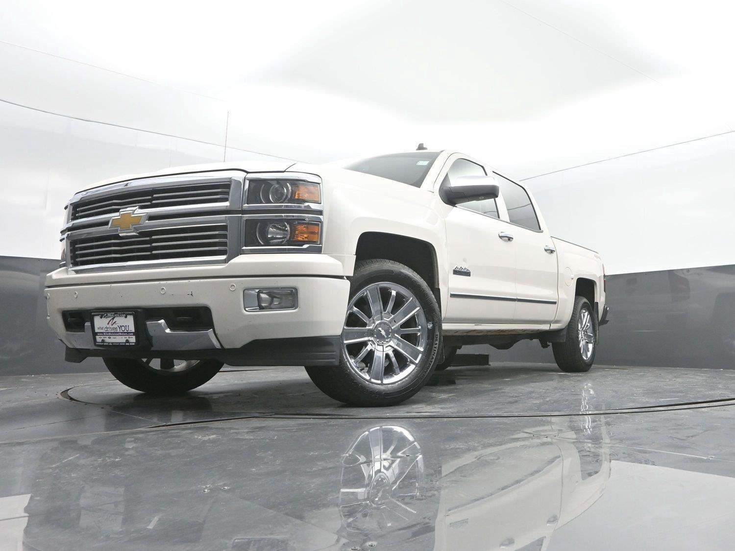 Used 2014 White Diamond Tricoat Chevrolet High Country image 45