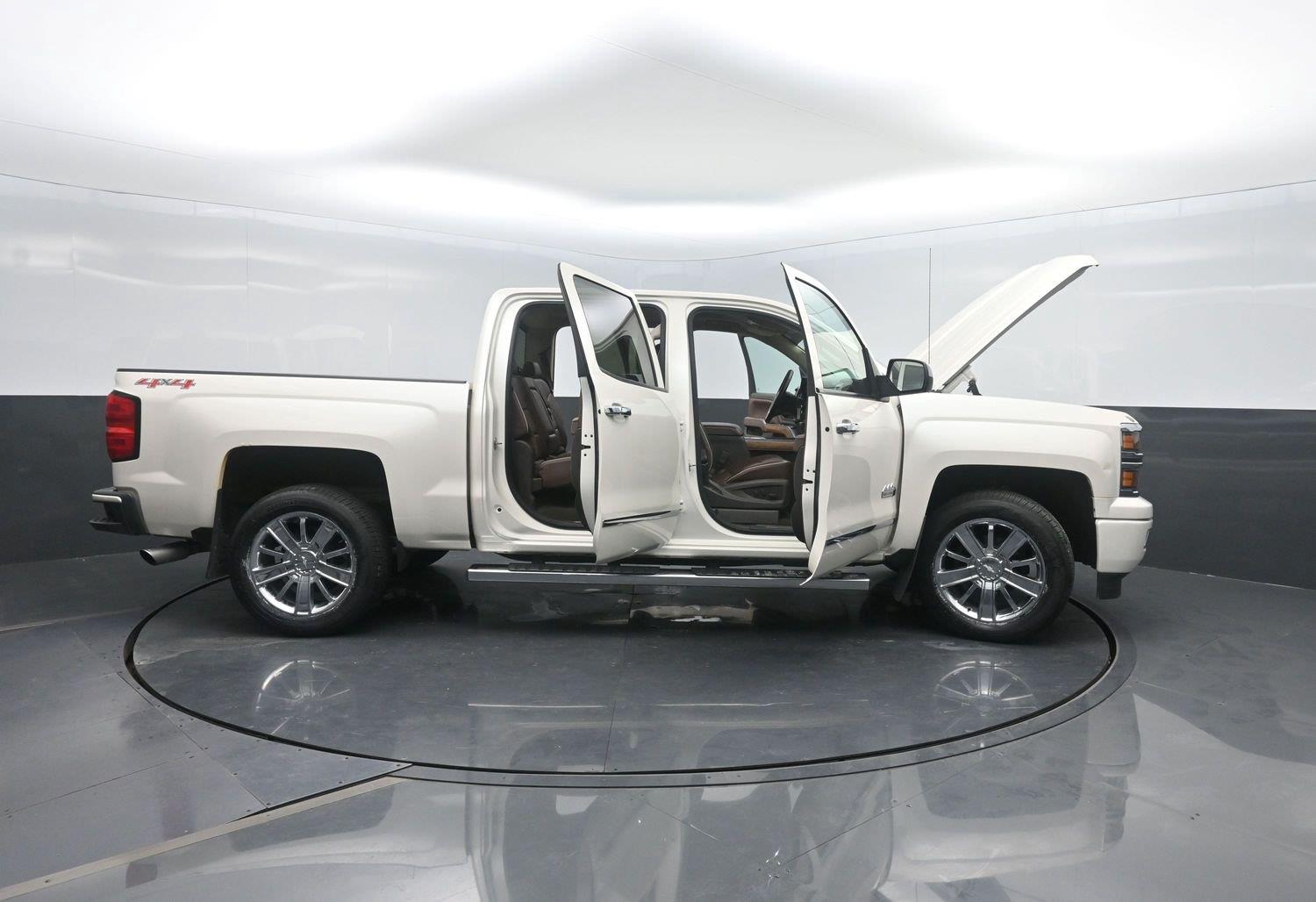 Used 2014 White Diamond Tricoat Chevrolet High Country image 48