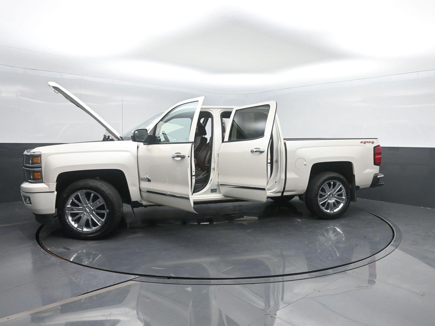 Used 2014 White Diamond Tricoat Chevrolet High Country image 49