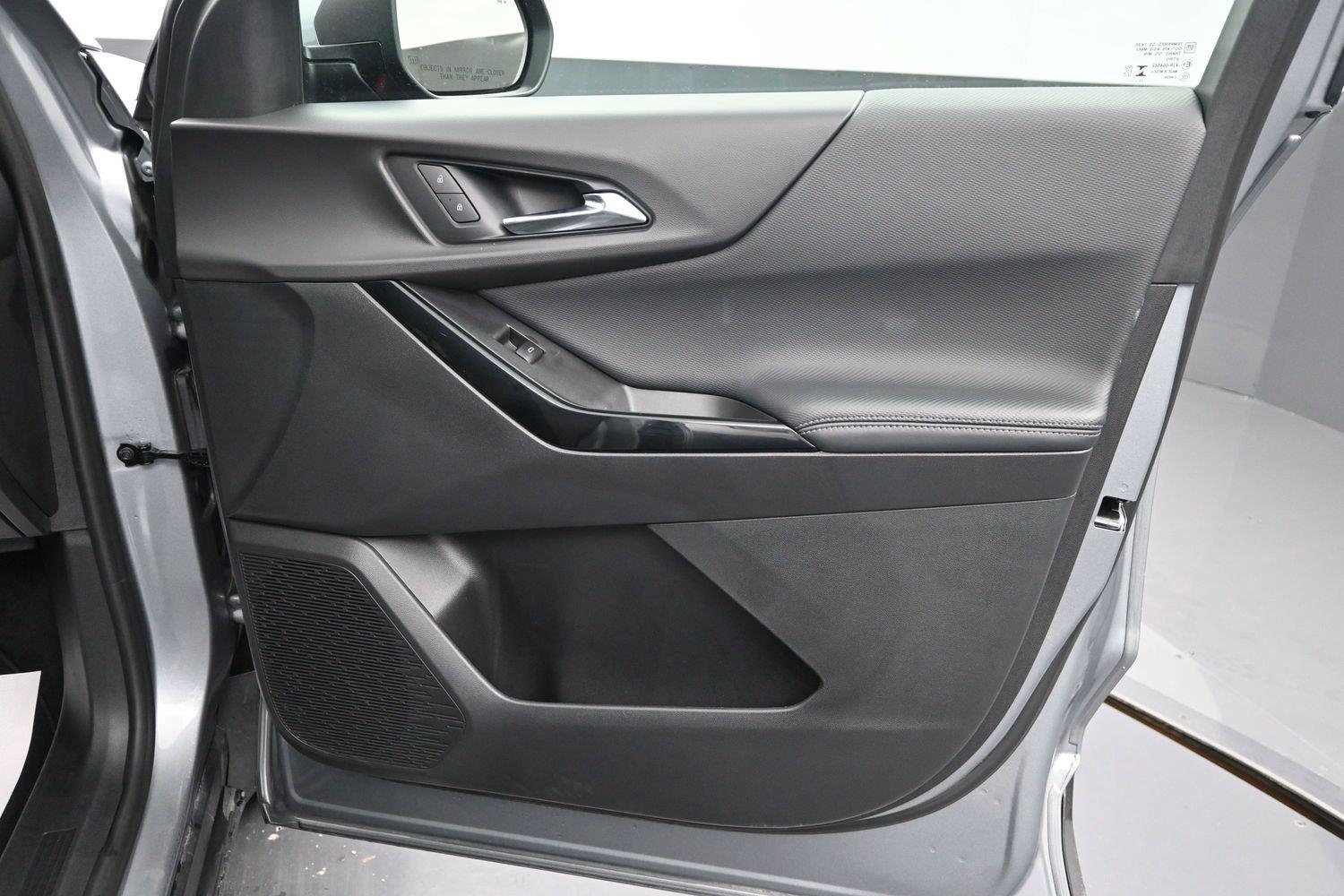 Used 2026 Sterling Gray Metallic Chevrolet AWD LT image 9