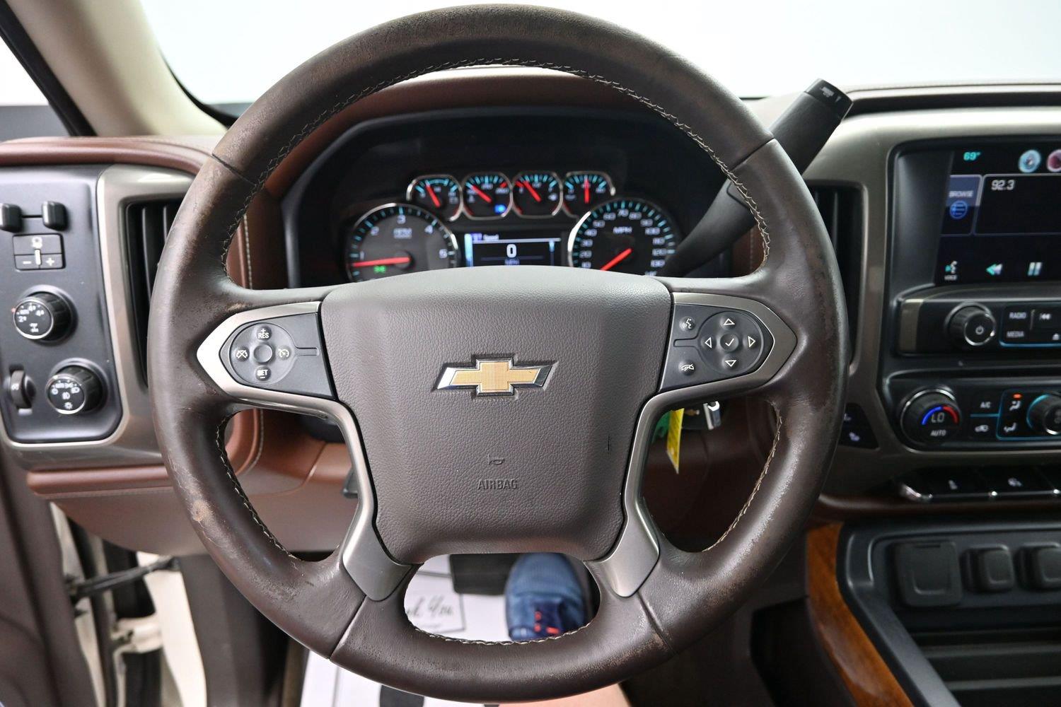 Used 2014 White Diamond Tricoat Chevrolet High Country image 24