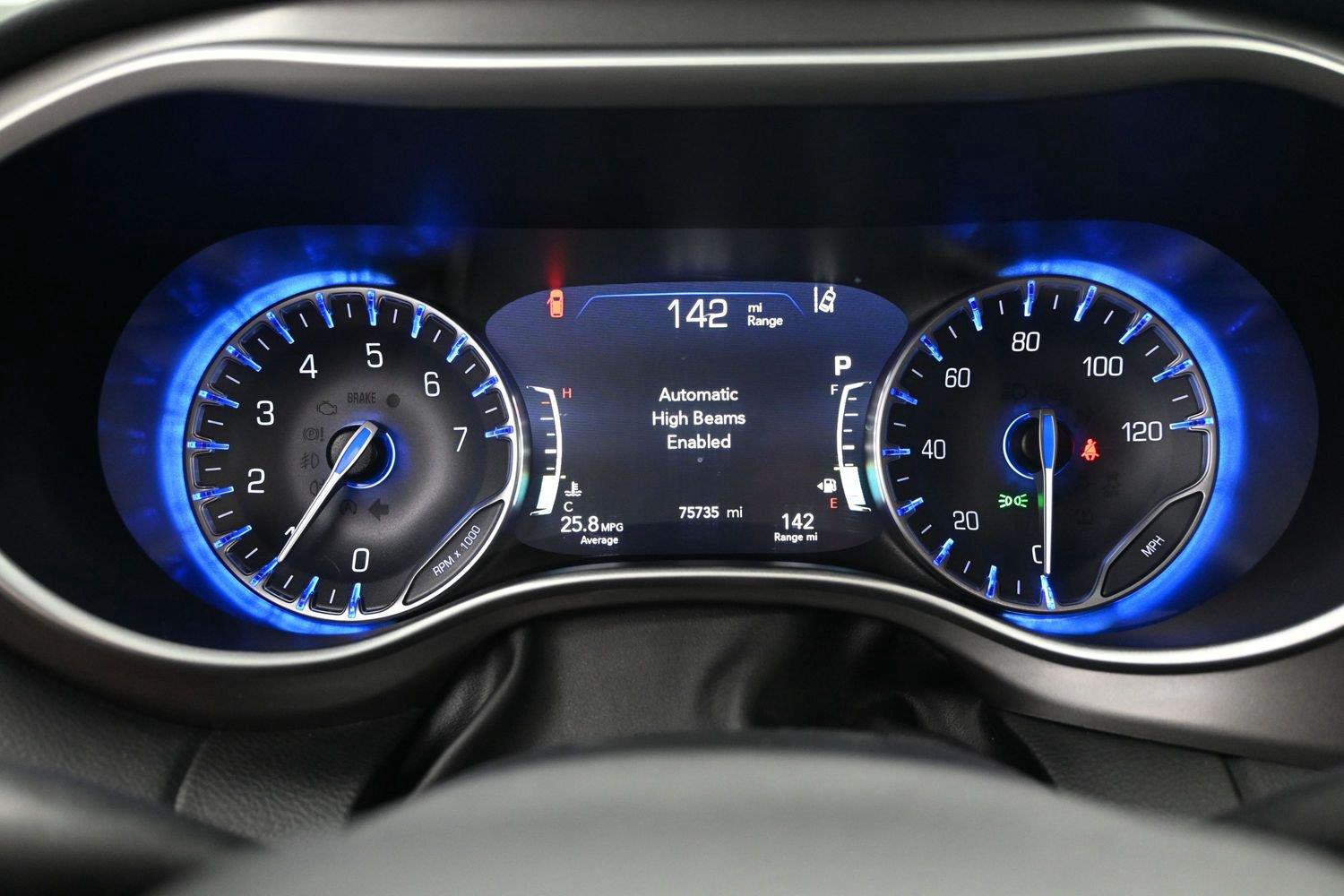 Used 2023 Brilliant Black Crystal Pearlcoat Chrysler Touring L image 22