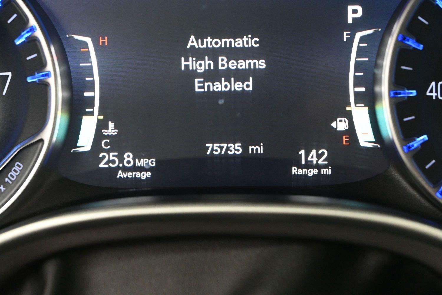 Used 2023 Brilliant Black Crystal Pearlcoat Chrysler Touring L image 23