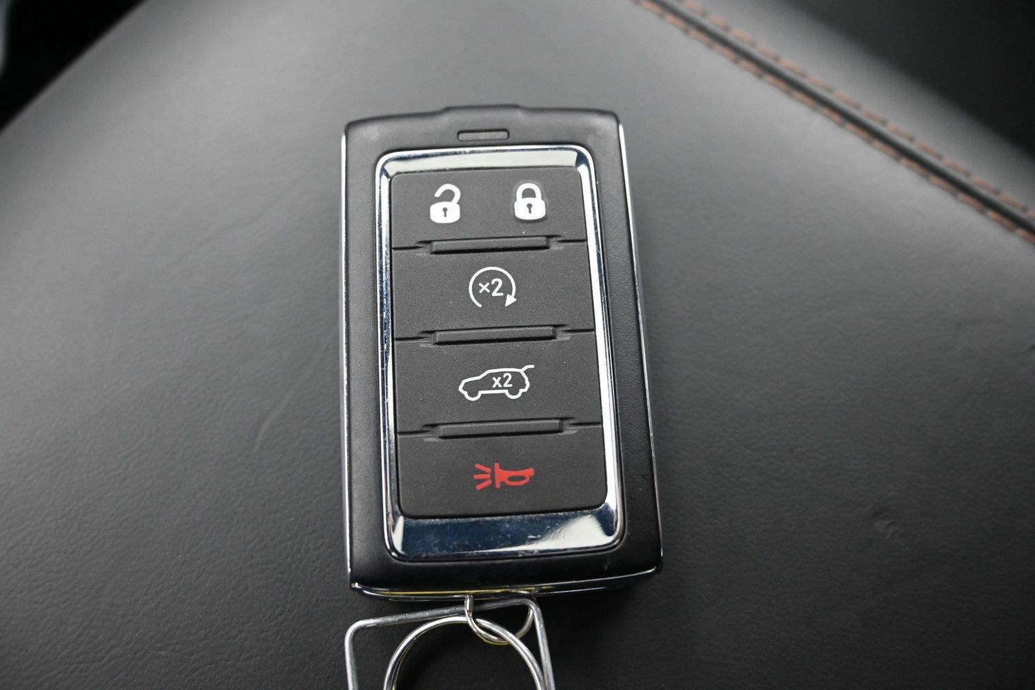 Used 2025 Bright White Clearcoat Jeep Summit Reserve image 39