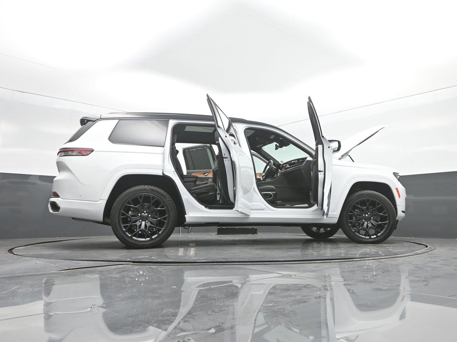 Used 2025 Bright White Clearcoat Jeep Summit Reserve image 57