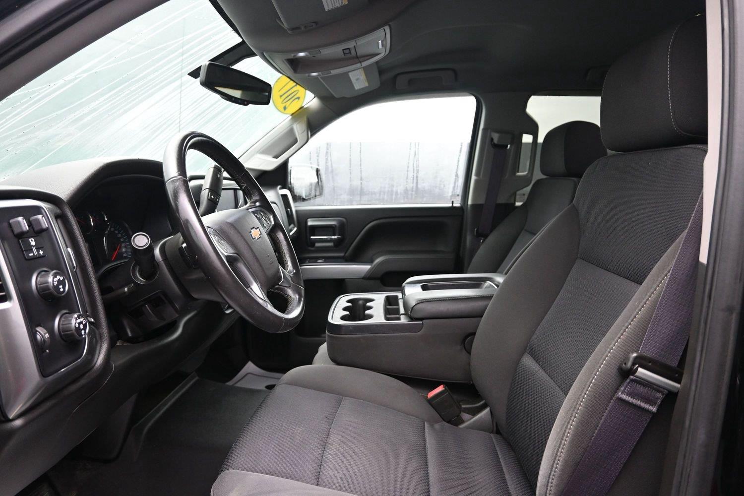 Used 2017 Black Chevrolet LT image 18