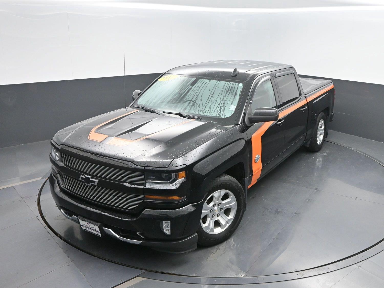 Used 2017 Black Chevrolet LT image 33