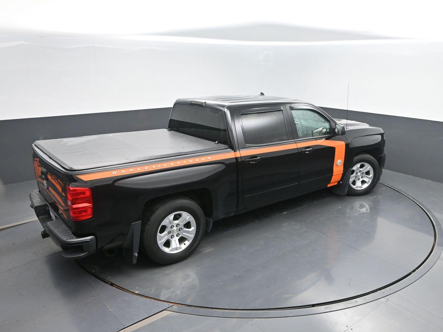 Used 2017 Black Chevrolet LT image 35