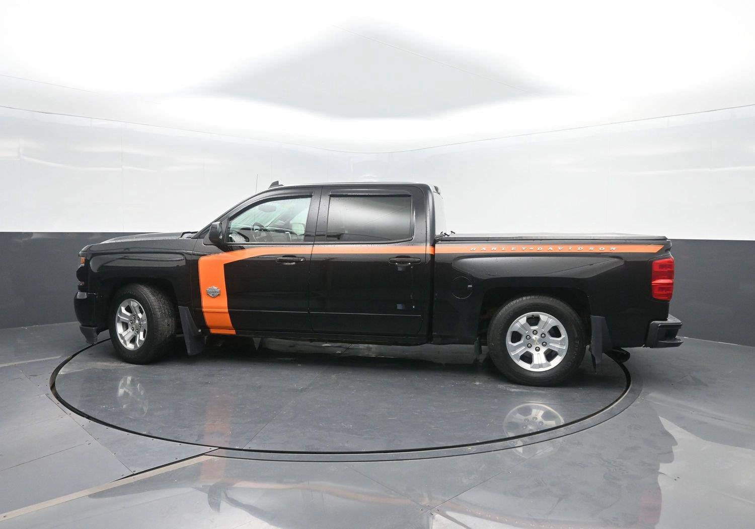 Used 2017 Black Chevrolet LT image 37