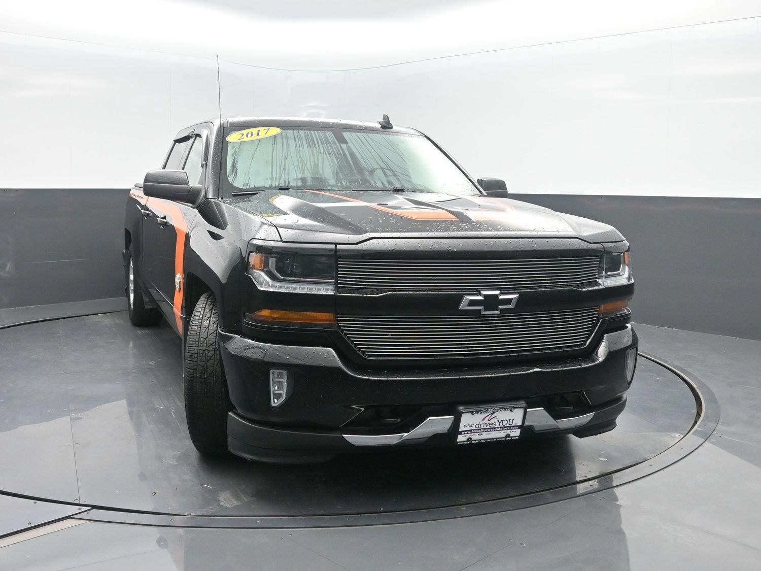 Used 2017 Black Chevrolet LT image 39