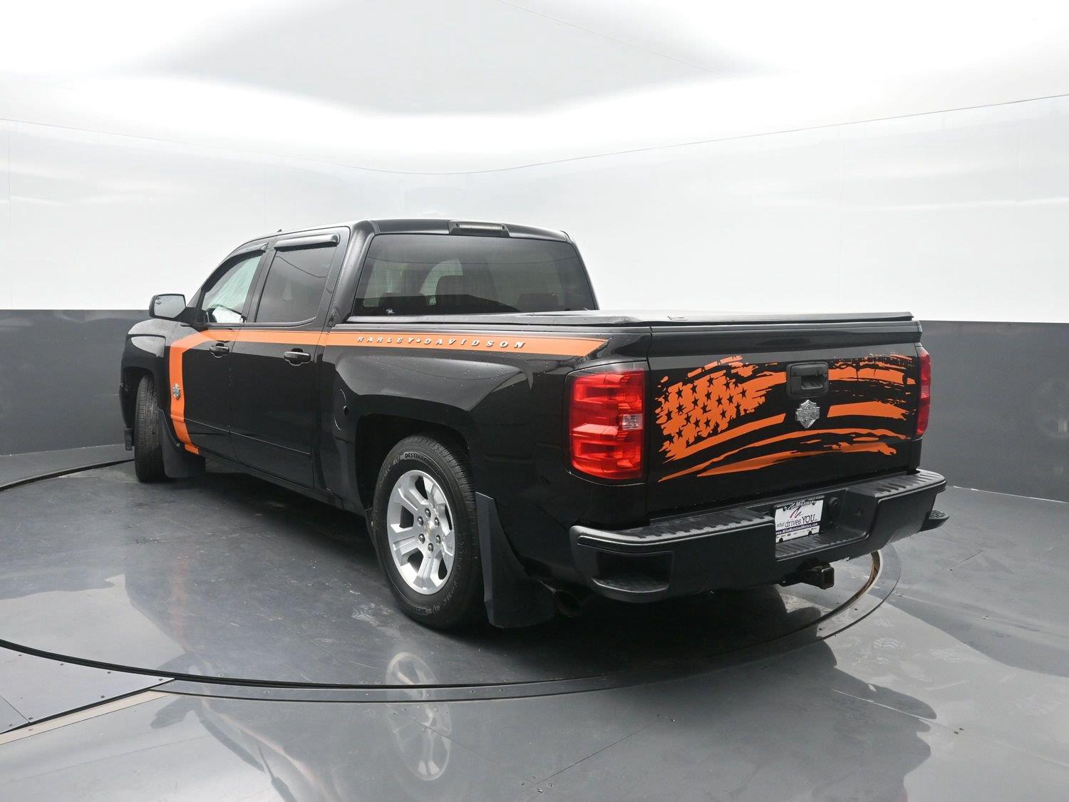 Used 2017 Black Chevrolet LT image 40