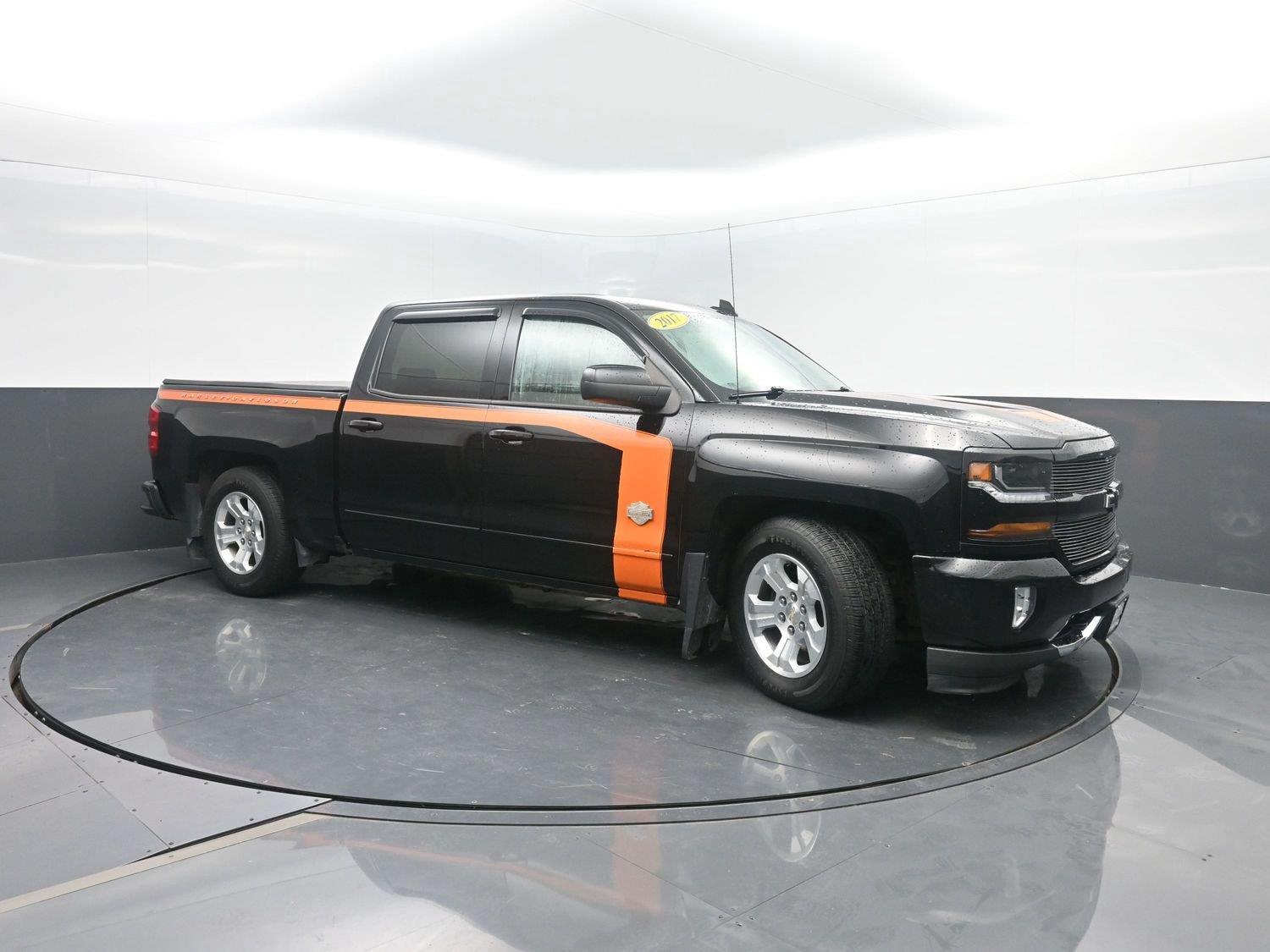 Used 2017 Black Chevrolet LT image 4