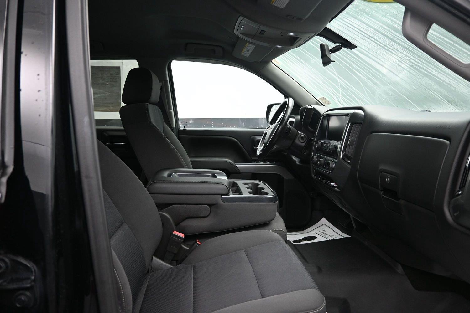 Used 2017 Black Chevrolet LT image 8