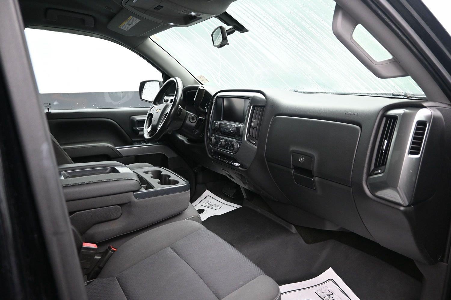 Used 2017 Black Chevrolet LT image 9