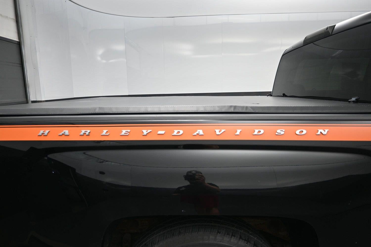 Used 2017 Black Chevrolet LT image 12