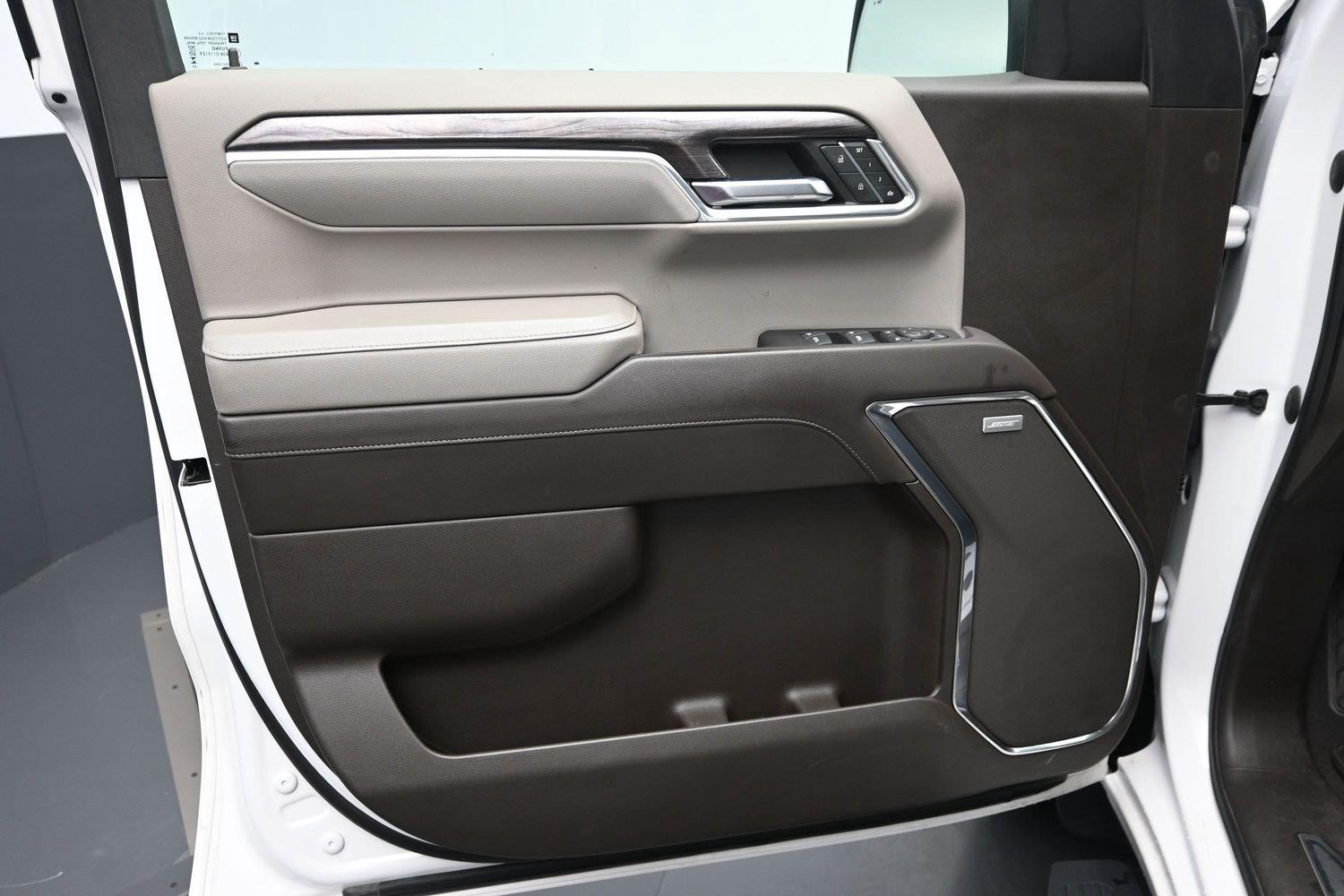 Used 2023 WHITE CHEVROLET  image 24