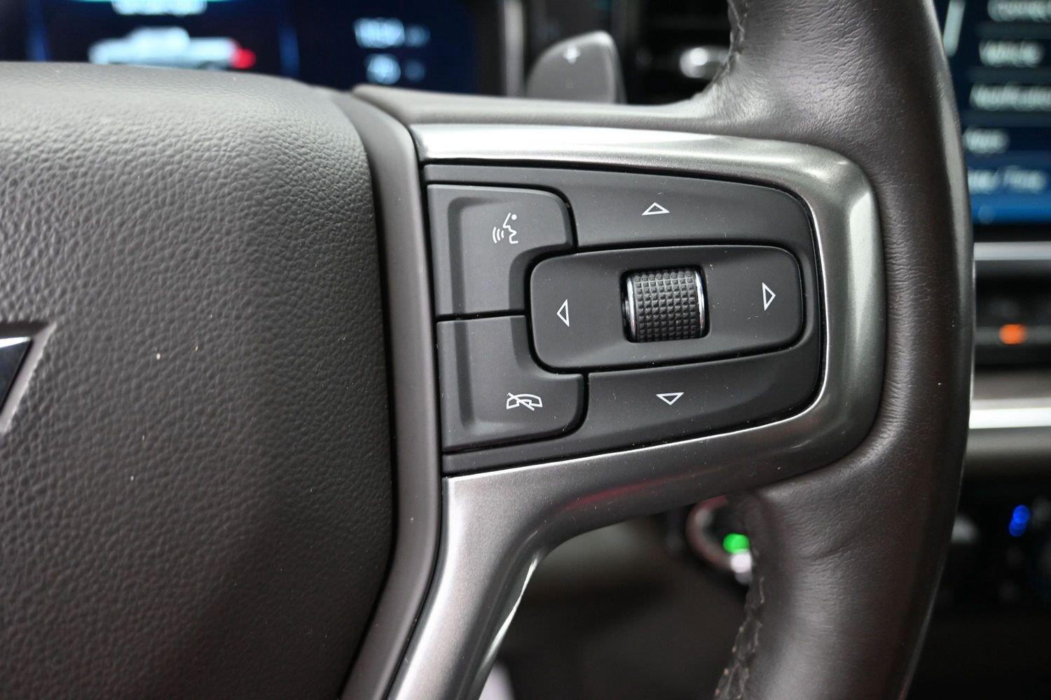Used 2023 WHITE CHEVROLET  image 31