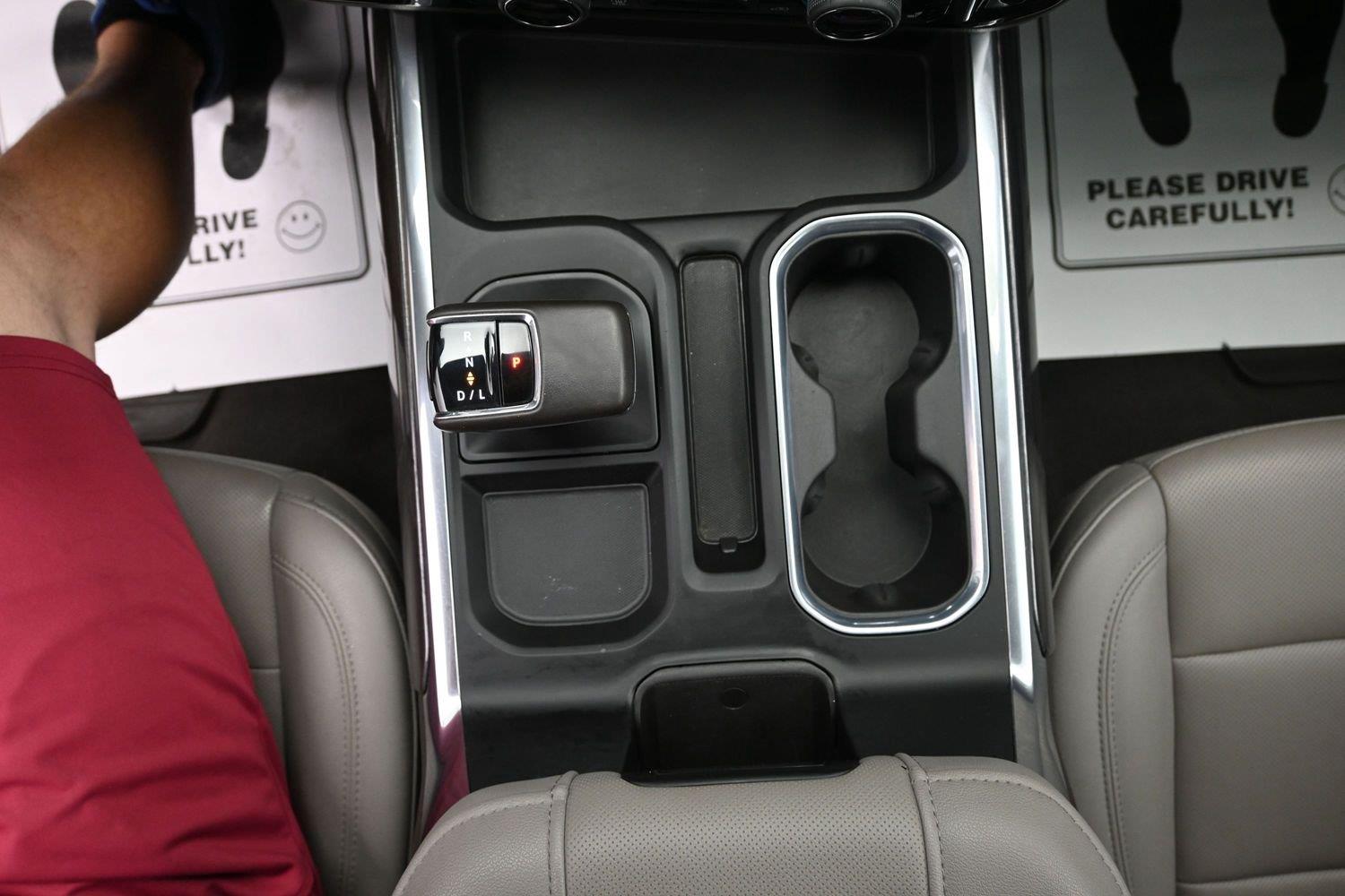 Used 2023 WHITE CHEVROLET  image 37