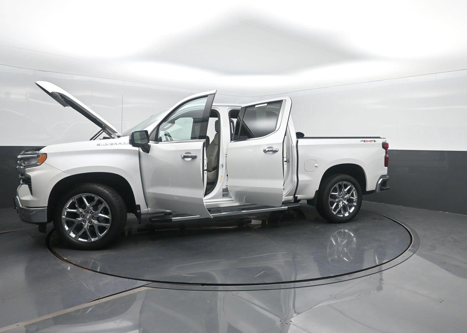 Used 2023 WHITE CHEVROLET  image 55