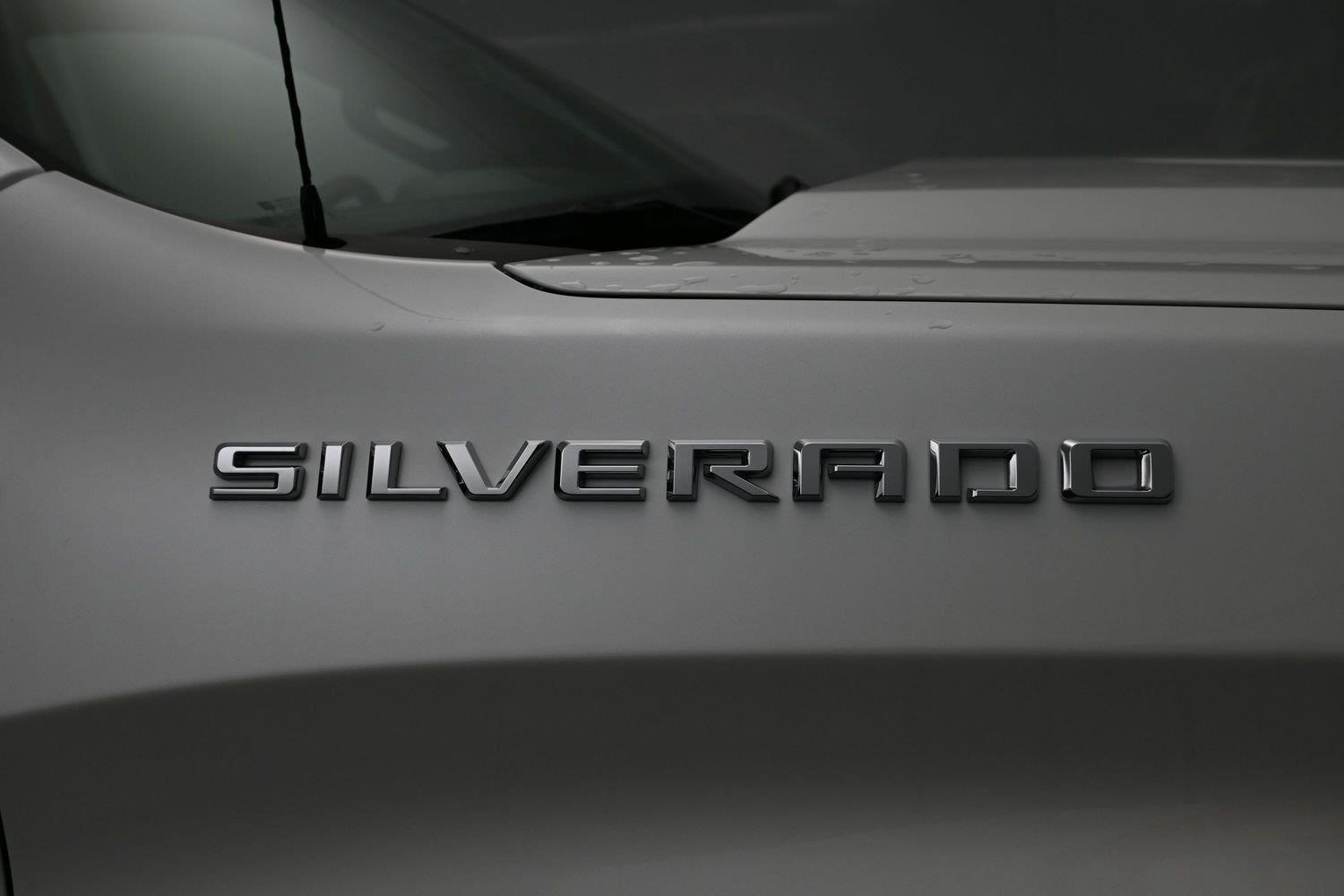 Used 2023 WHITE CHEVROLET  image 7